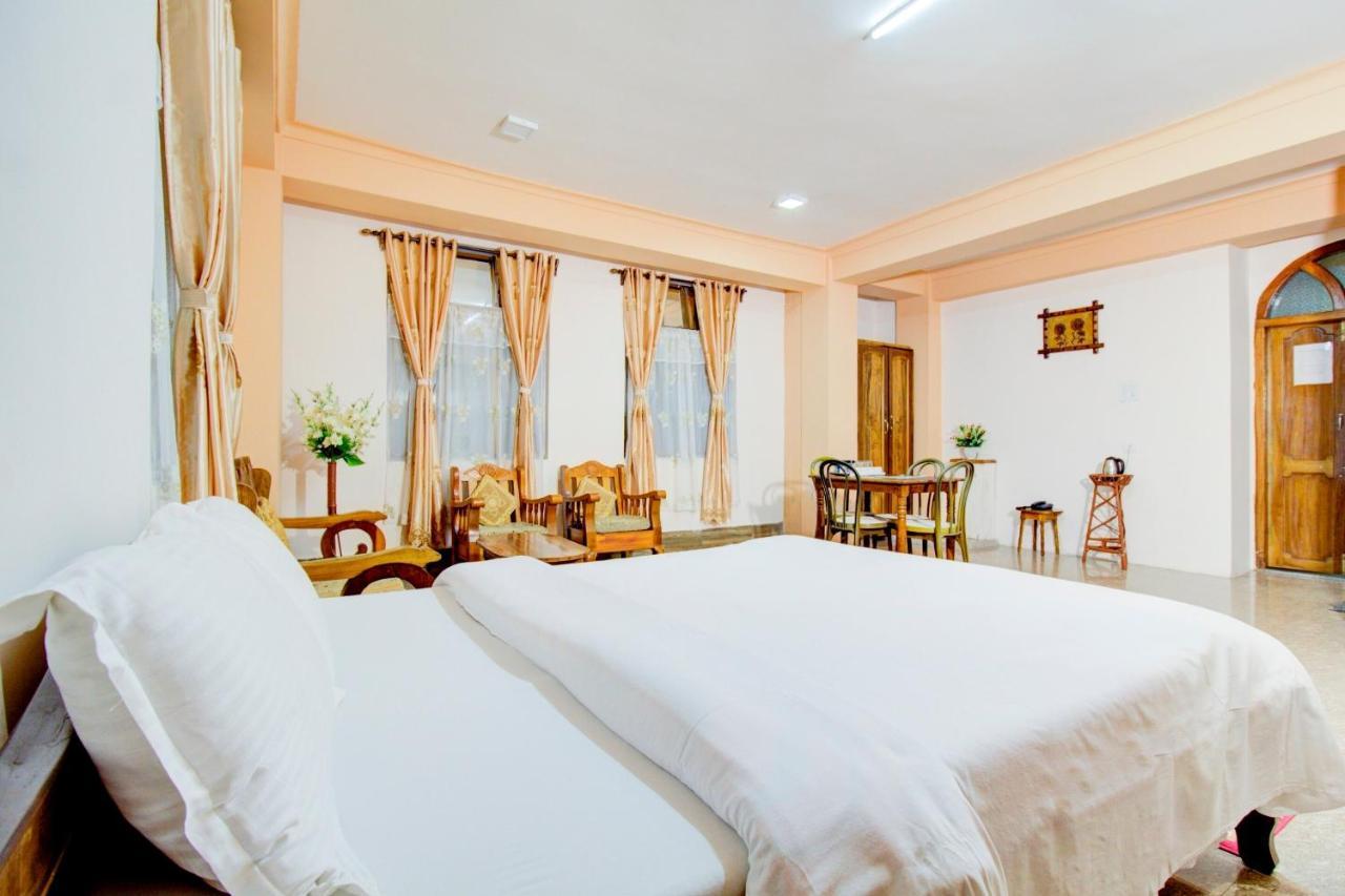 Capital O 79144 Coniferous Resort Cserrapundzsi Kültér fotó