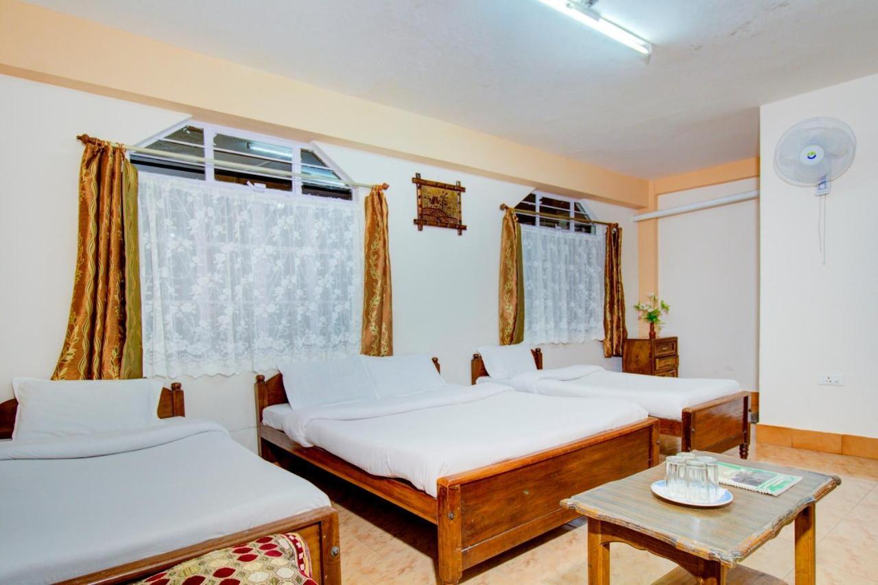 Capital O 79144 Coniferous Resort Cserrapundzsi Kültér fotó
