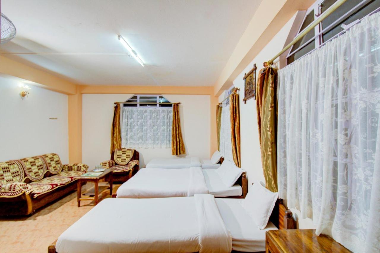 Capital O 79144 Coniferous Resort Cserrapundzsi Kültér fotó