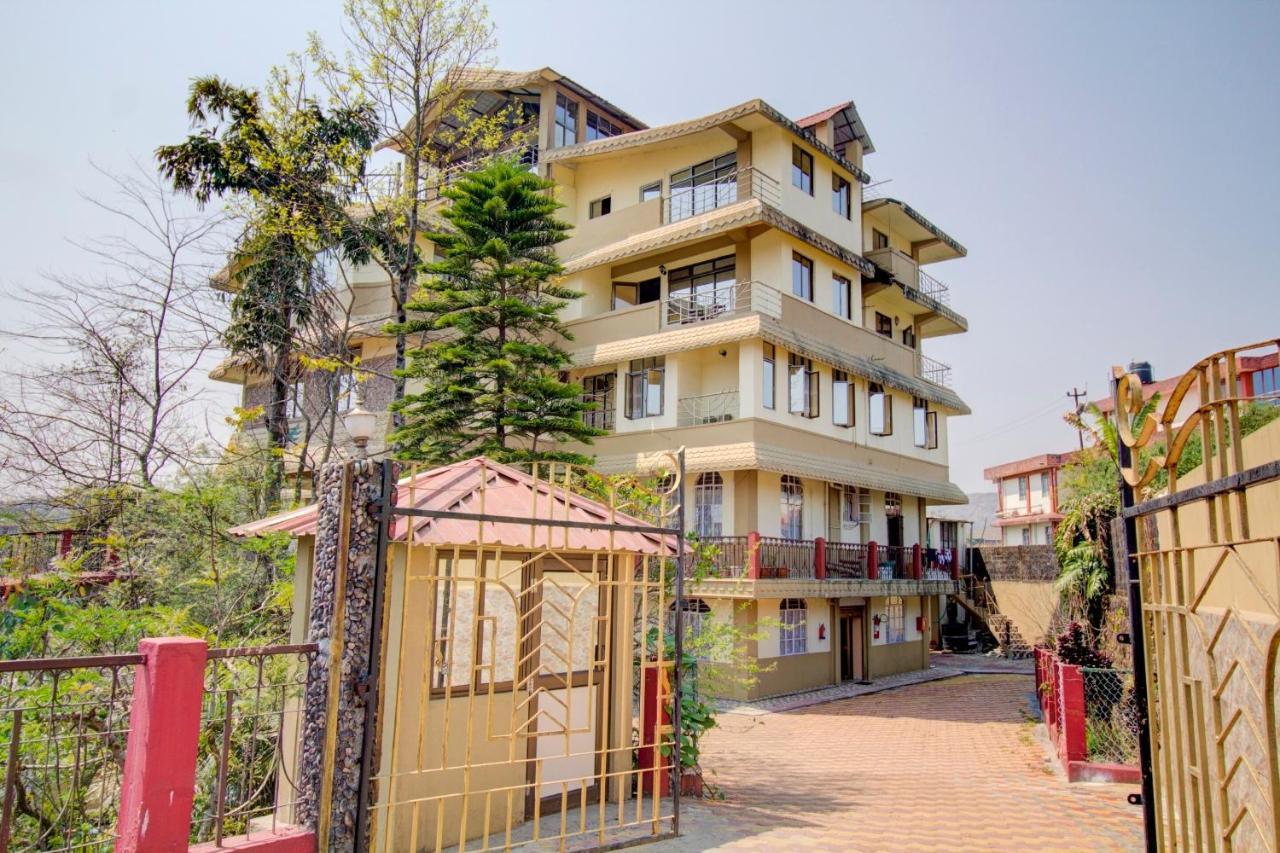 Capital O 79144 Coniferous Resort Cserrapundzsi Kültér fotó