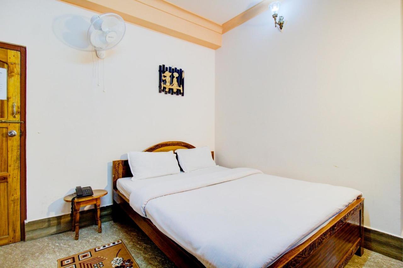 Capital O 79144 Coniferous Resort Cserrapundzsi Kültér fotó