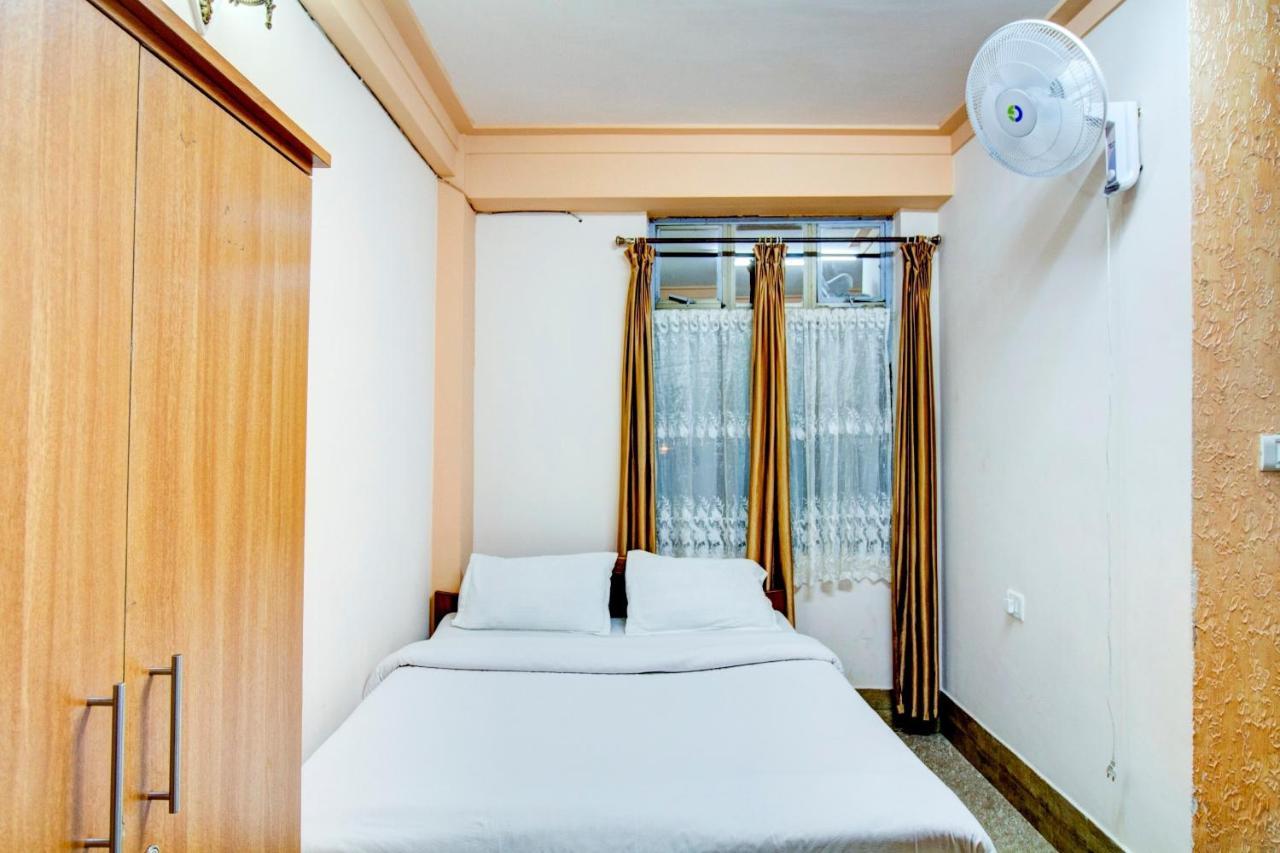 Capital O 79144 Coniferous Resort Cserrapundzsi Kültér fotó