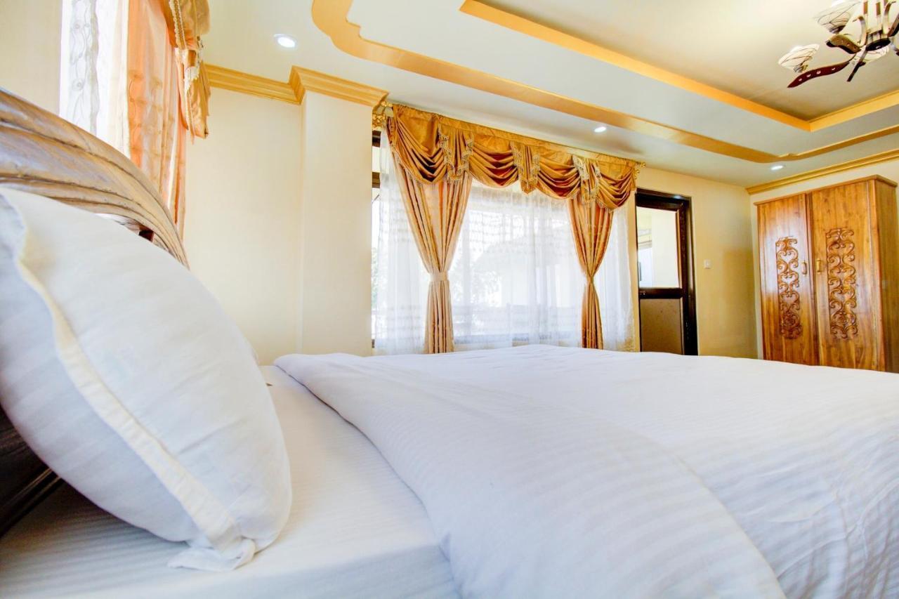 Capital O 79144 Coniferous Resort Cserrapundzsi Kültér fotó